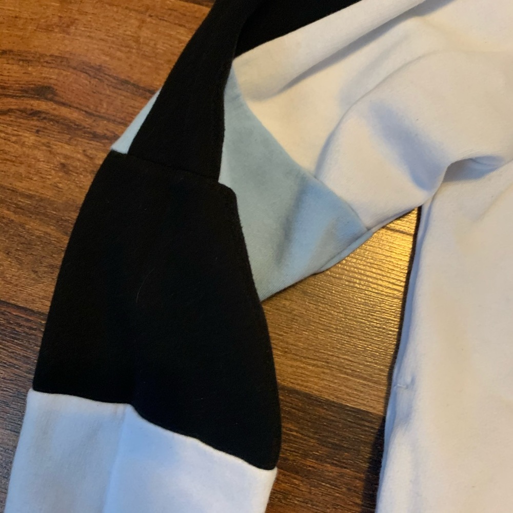 Sweatshirt - Picture 3 of 6